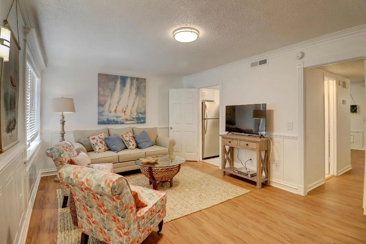 #114 Colorful Charming Condo 2Bdr/2 Parking Hilton Head Island United States