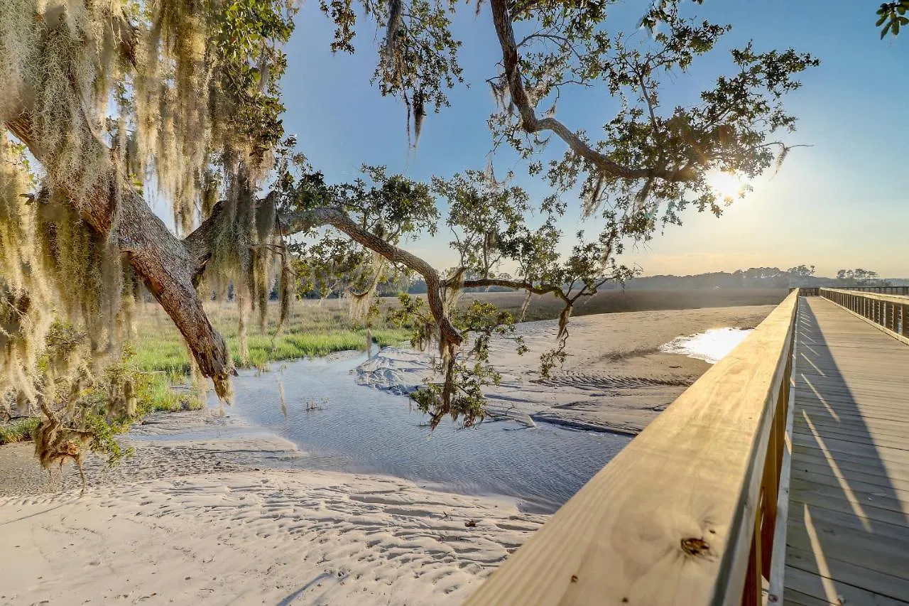 #114 Colorful Charming Condo 2Bdr/2 Parking Hilton Head Island Holiday home