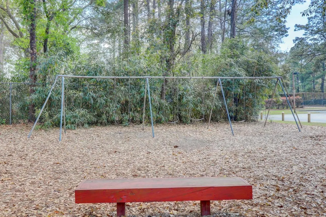#114 Colorful Charming Condo 2Bdr/2 Parking Hilton Head Island Holiday home